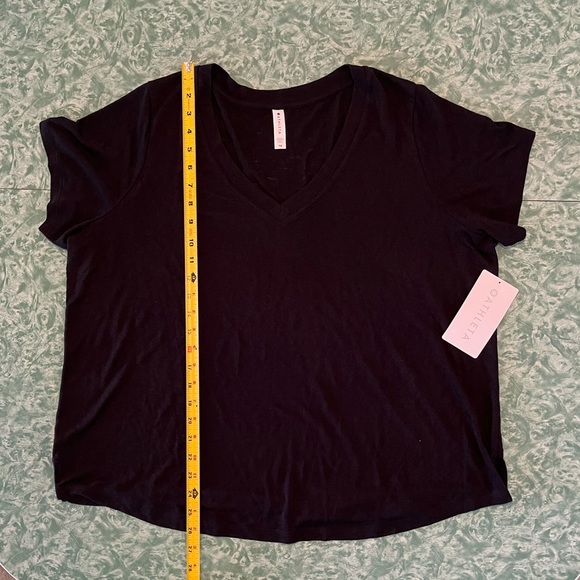 Athleta Breezy Scoop Tee - Picture 8 of 9